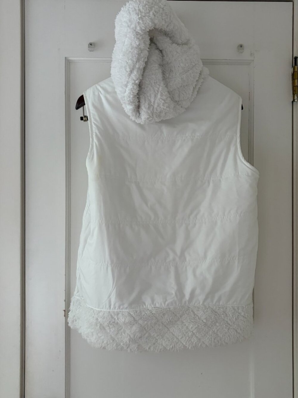 Patagonia Women's Los Gatos Reversible Hooded Vest. Size Small White - Picture 9 of 12